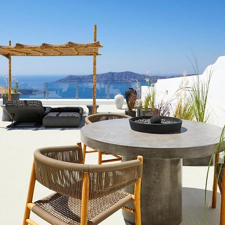 You & Me Suites Firá Buitenkant foto