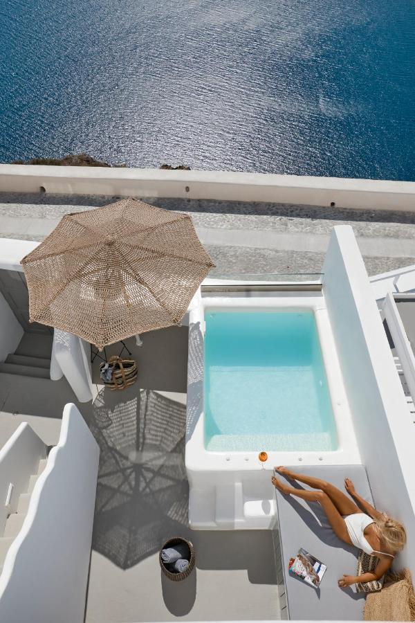 You & Me Suites Firá Buitenkant foto