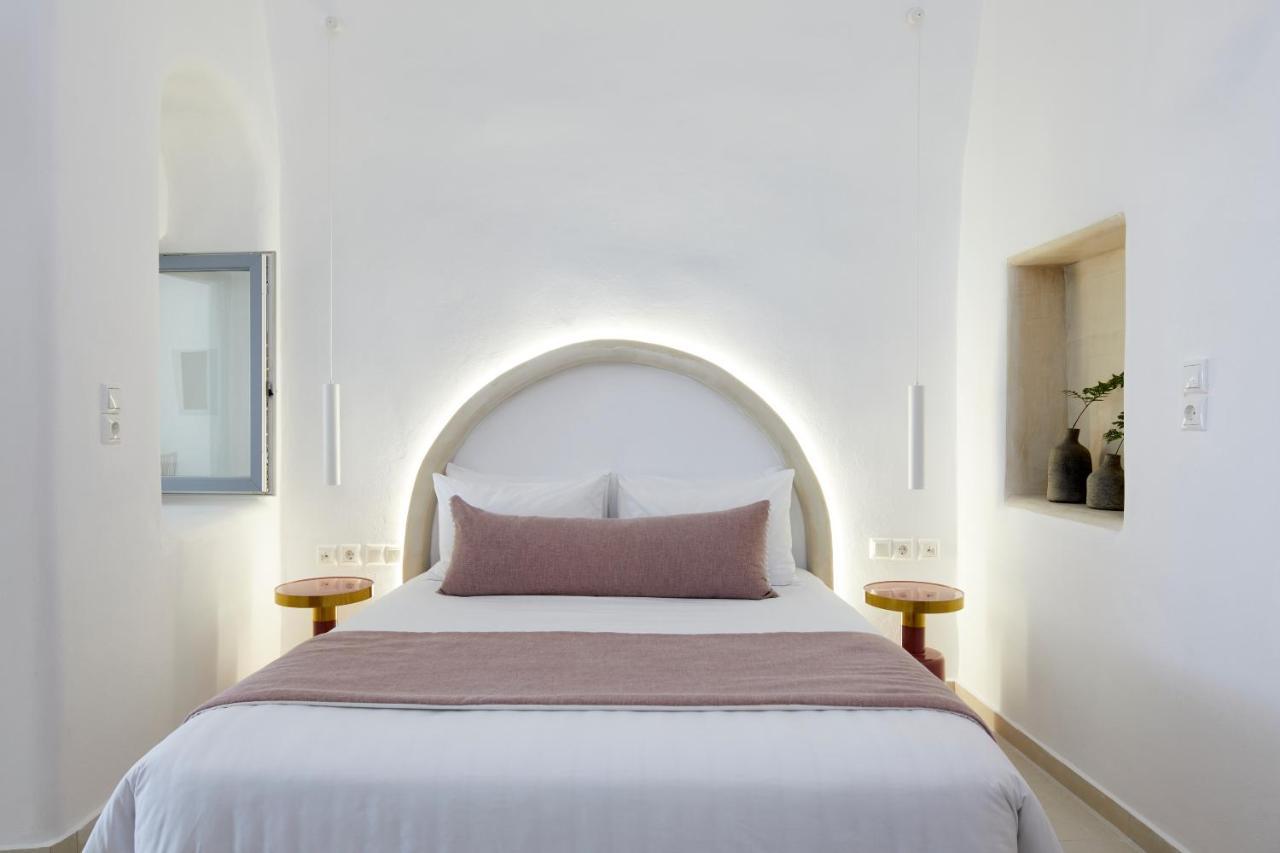 You & Me Suites Firá Buitenkant foto