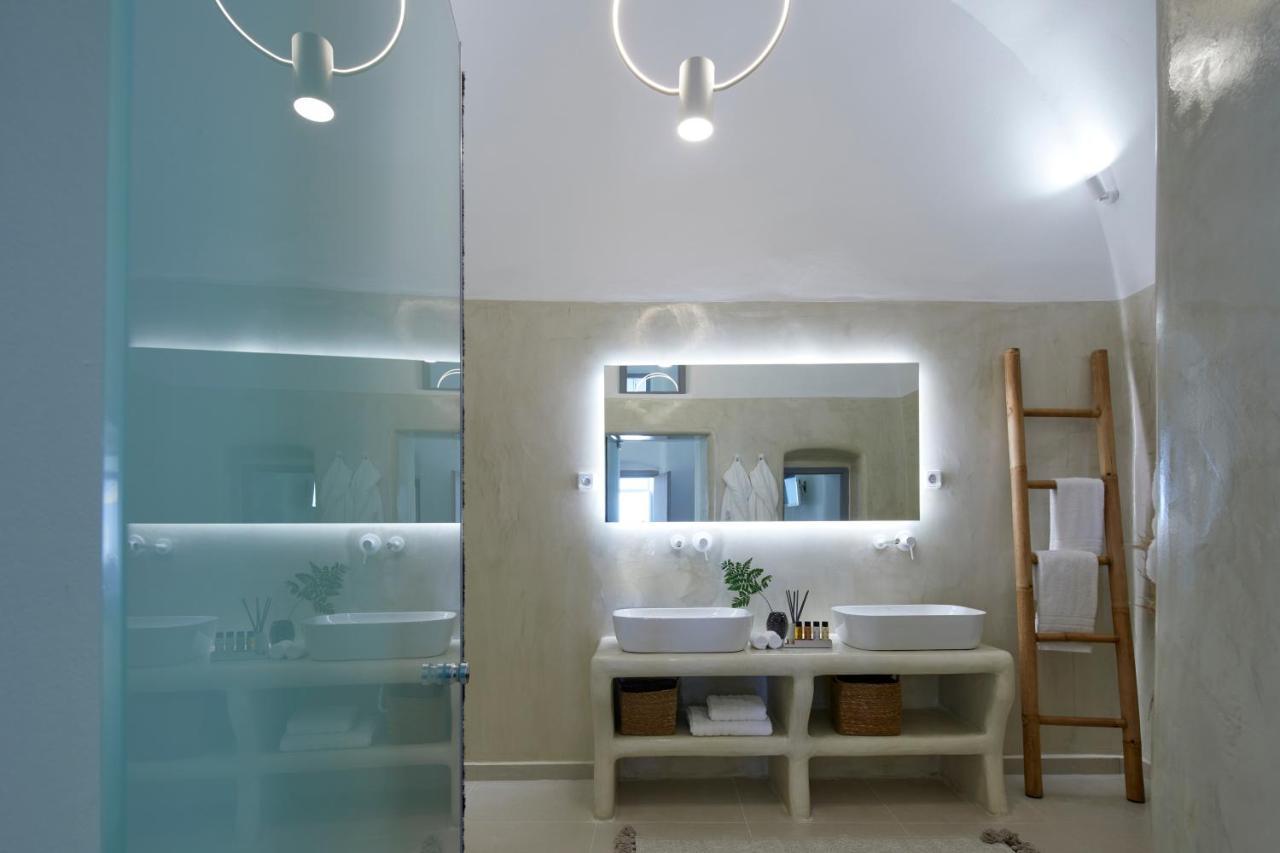 You & Me Suites Firá Buitenkant foto